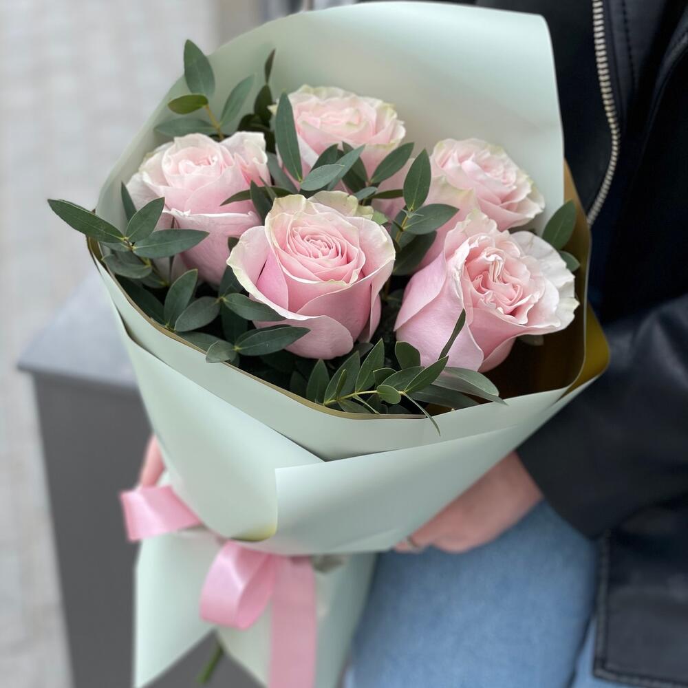 Март